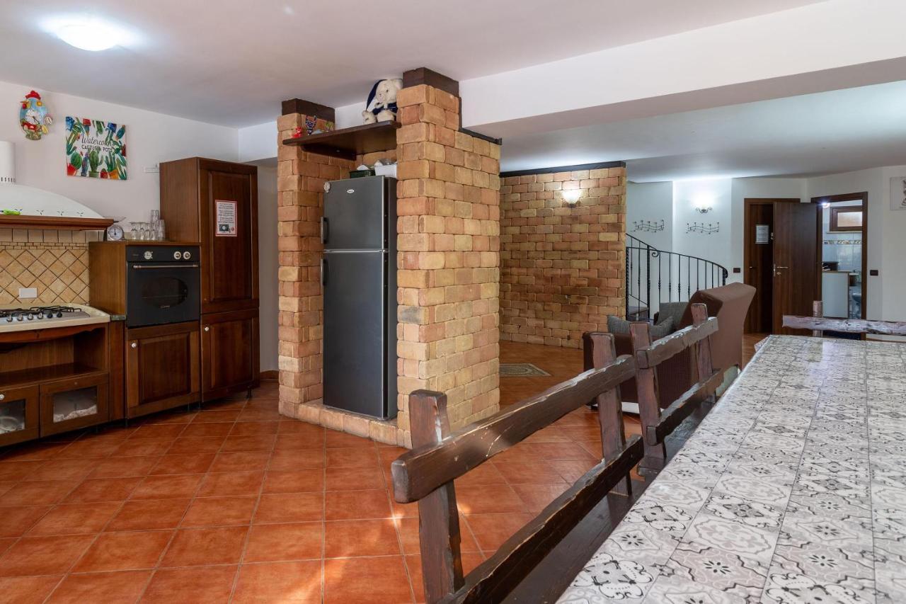 Alelida Villa Con Piscina チーニジ エクステリア 写真