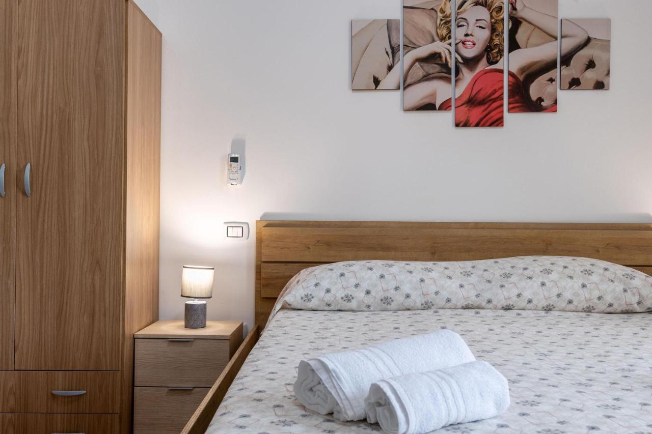 Alelida Villa Con Piscina チーニジ エクステリア 写真