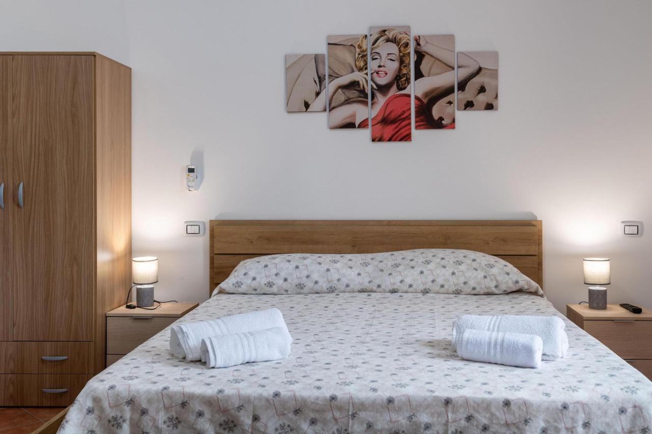 Alelida Villa Con Piscina チーニジ エクステリア 写真