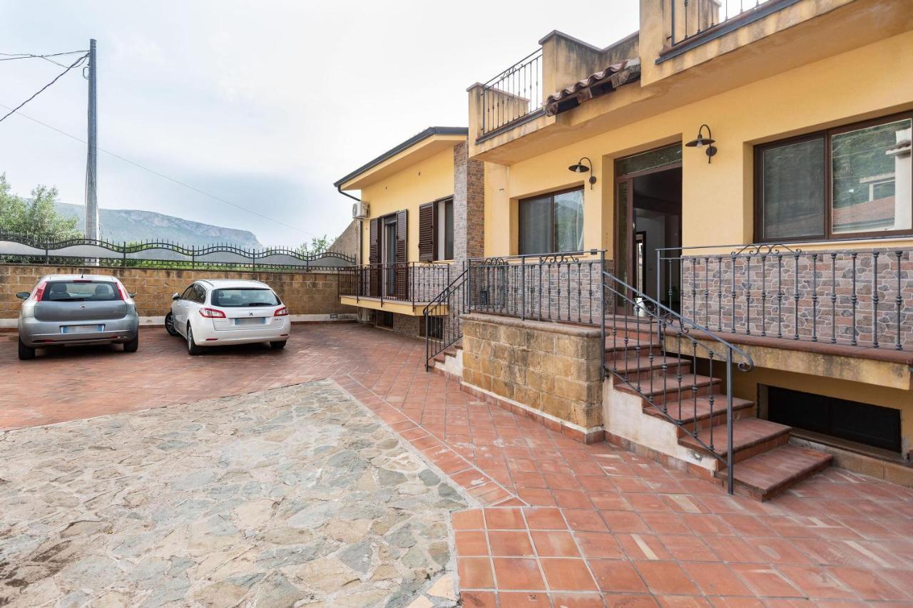 Alelida Villa Con Piscina チーニジ エクステリア 写真