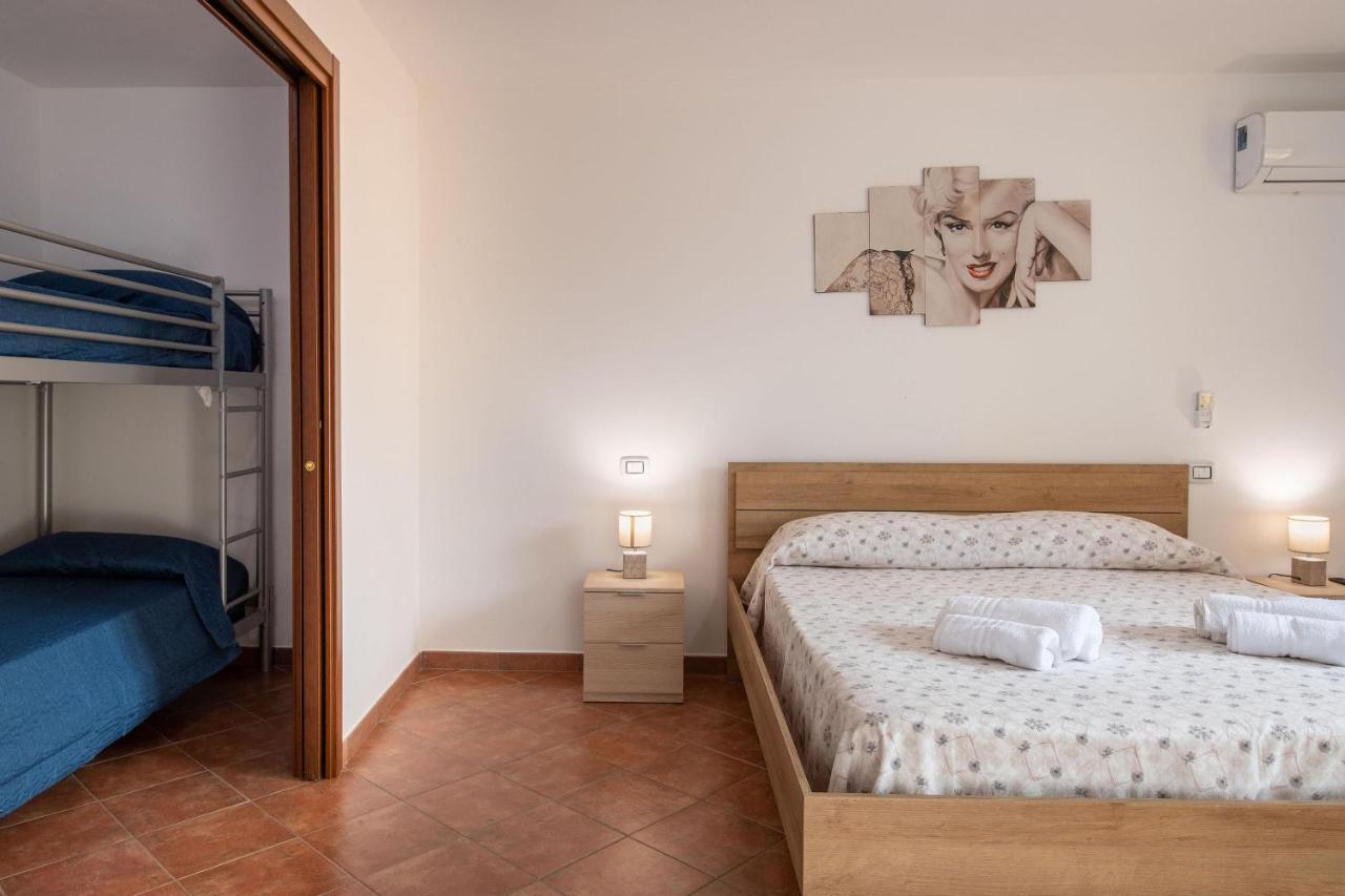 Alelida Villa Con Piscina チーニジ エクステリア 写真