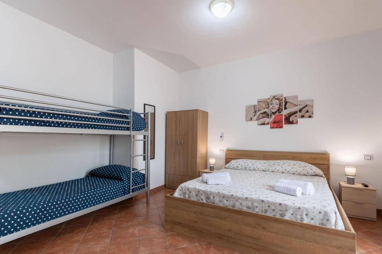 Alelida Villa Con Piscina チーニジ エクステリア 写真