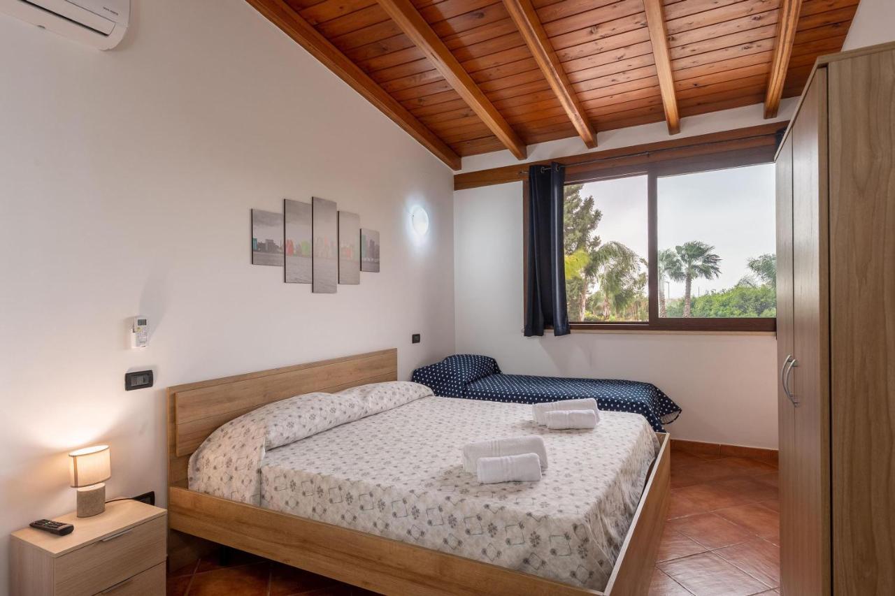 Alelida Villa Con Piscina チーニジ エクステリア 写真